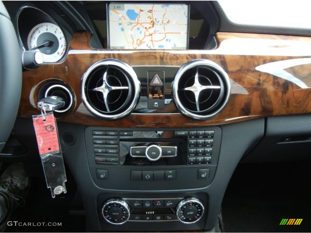2013 Mercedes-Benz GLK 350 Controls Photo #70225114
