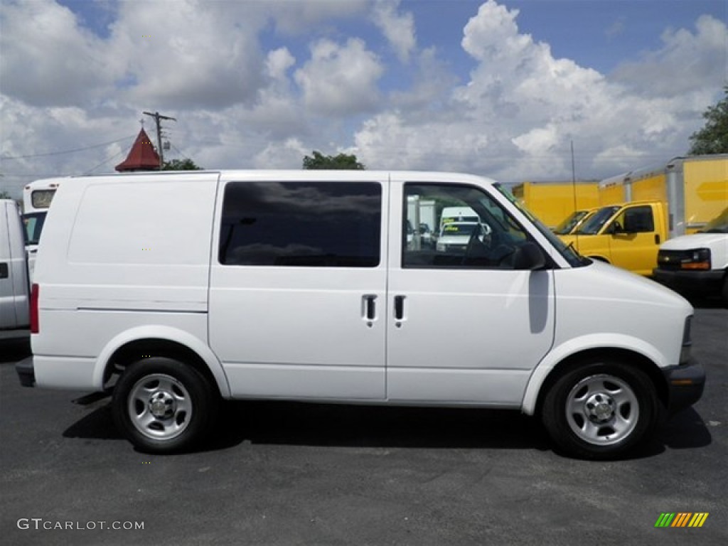 2005 Astro Cargo Van - Summit White / Medium Gray photo #19