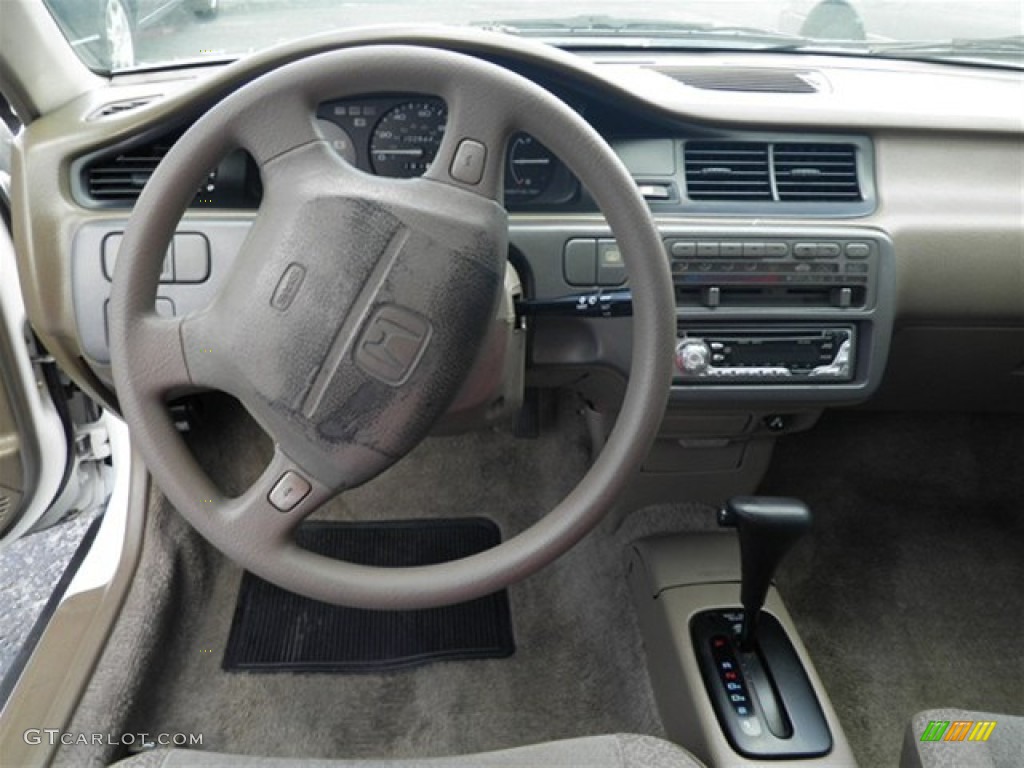 1993 Civic DX Coupe - Frost White / Beige photo #20