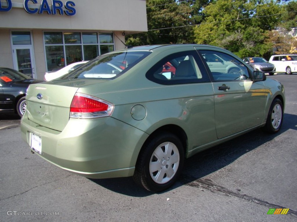2008 Focus S Coupe - Kiwi Green / Medium Stone photo #8