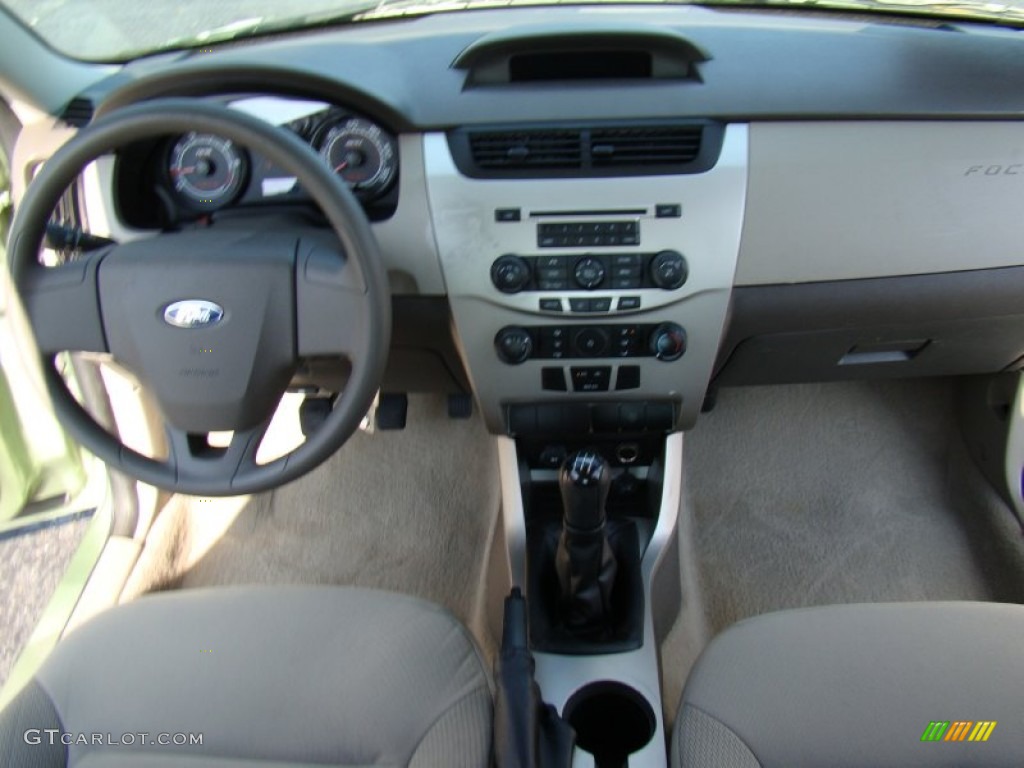 2008 Focus S Coupe - Kiwi Green / Medium Stone photo #12