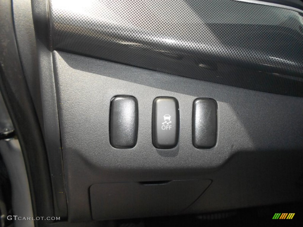 2011 Mitsubishi Lancer GTS Controls Photo #70233010
