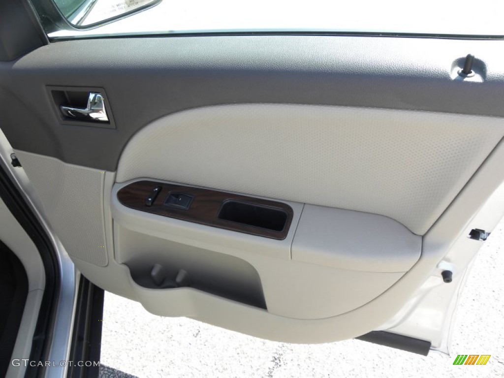 2009 Taurus SEL - Brilliant Silver Metallic / Medium Light Stone photo #10