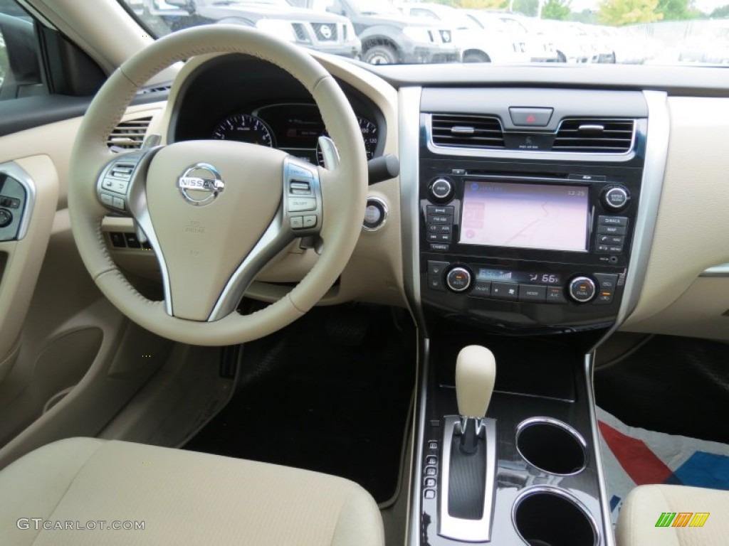 2013 Altima 3.5 SV - Pearl White / Beige photo #14
