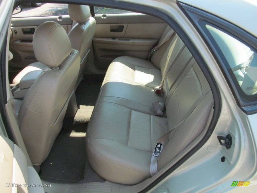 2003 Ford Taurus SEL Rear Seat Photos