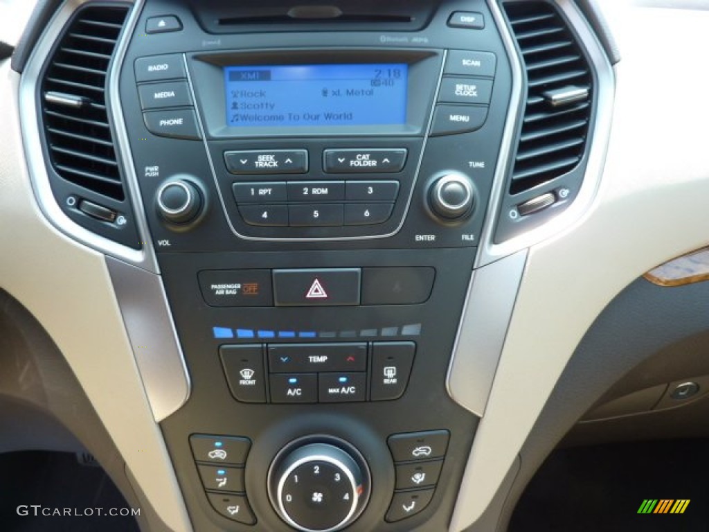 2013 Hyundai Santa Fe Sport AWD Controls Photo #70238164