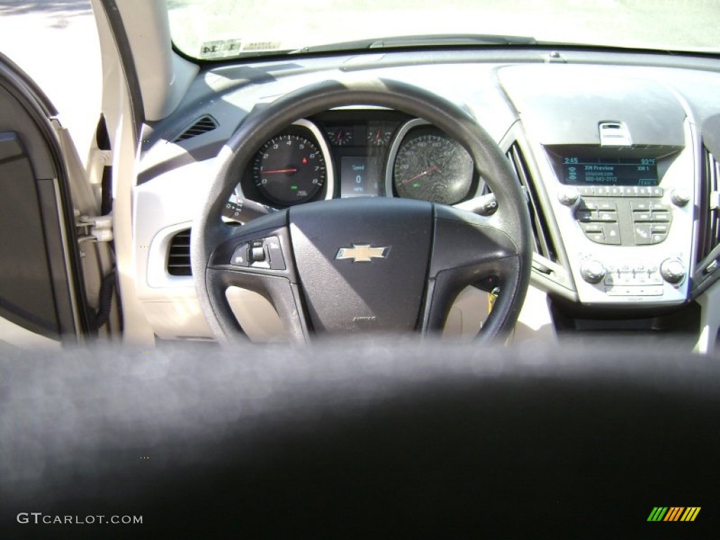 2010 Equinox LS - Gold Mist Metallic / Jet Black/Light Titanium photo #13