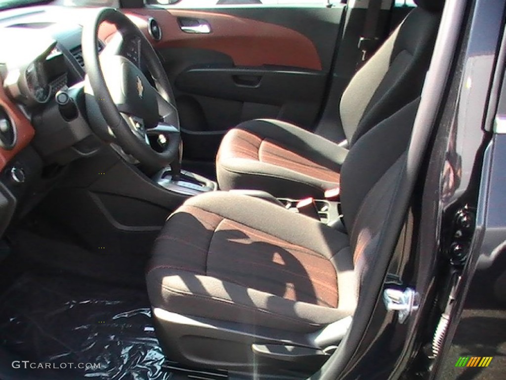 2013 Chevrolet Sonic LT Hatch Front Seat Photo #70239841