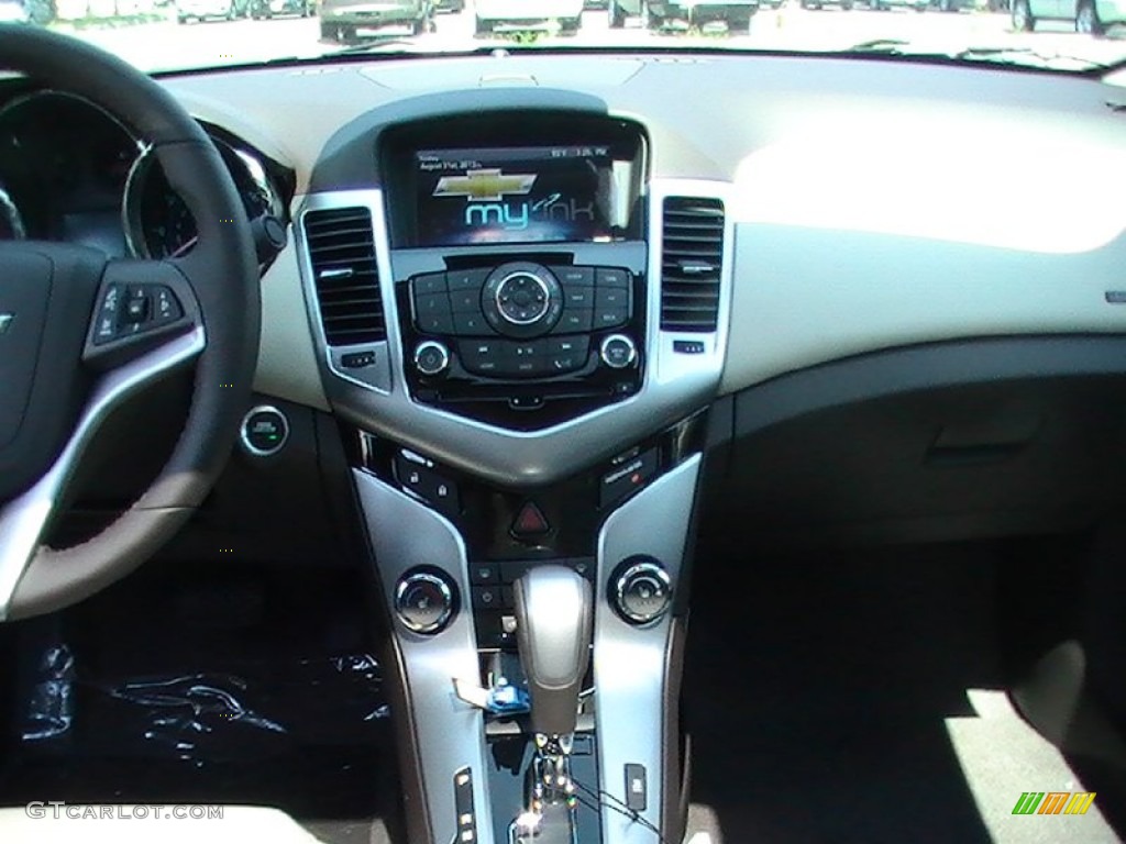 2013 Cruze LTZ/RS - Summit White / Medium Titanium photo #4