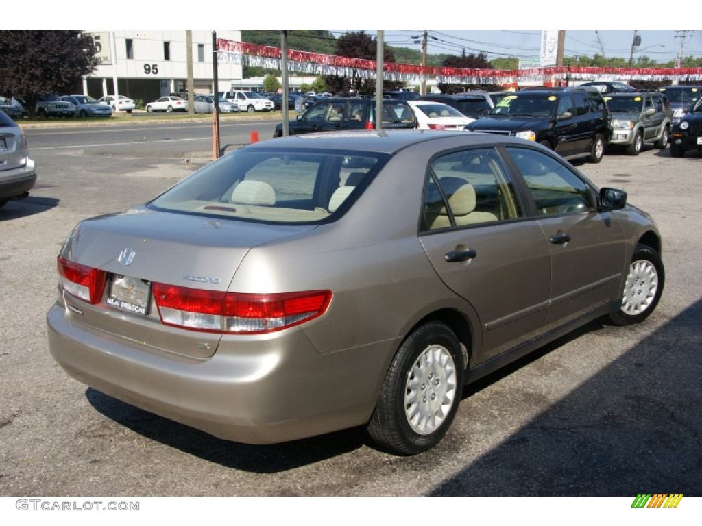 2003 Accord DX Sedan - Desert Mist Metallic / Ivory photo #4