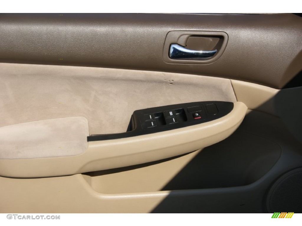 2003 Accord DX Sedan - Desert Mist Metallic / Ivory photo #8