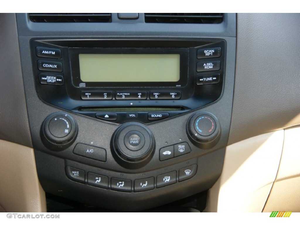 2003 Accord DX Sedan - Desert Mist Metallic / Ivory photo #15