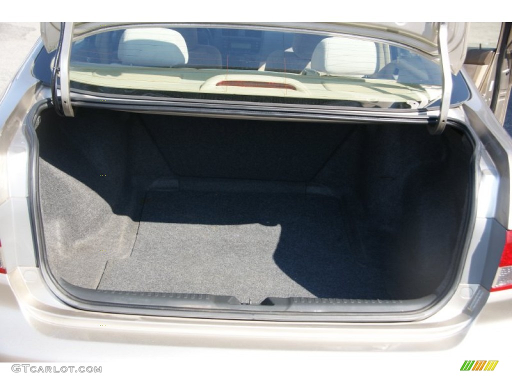 2003 Accord DX Sedan - Desert Mist Metallic / Ivory photo #19