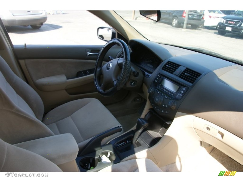 2003 Accord DX Sedan - Desert Mist Metallic / Ivory photo #21