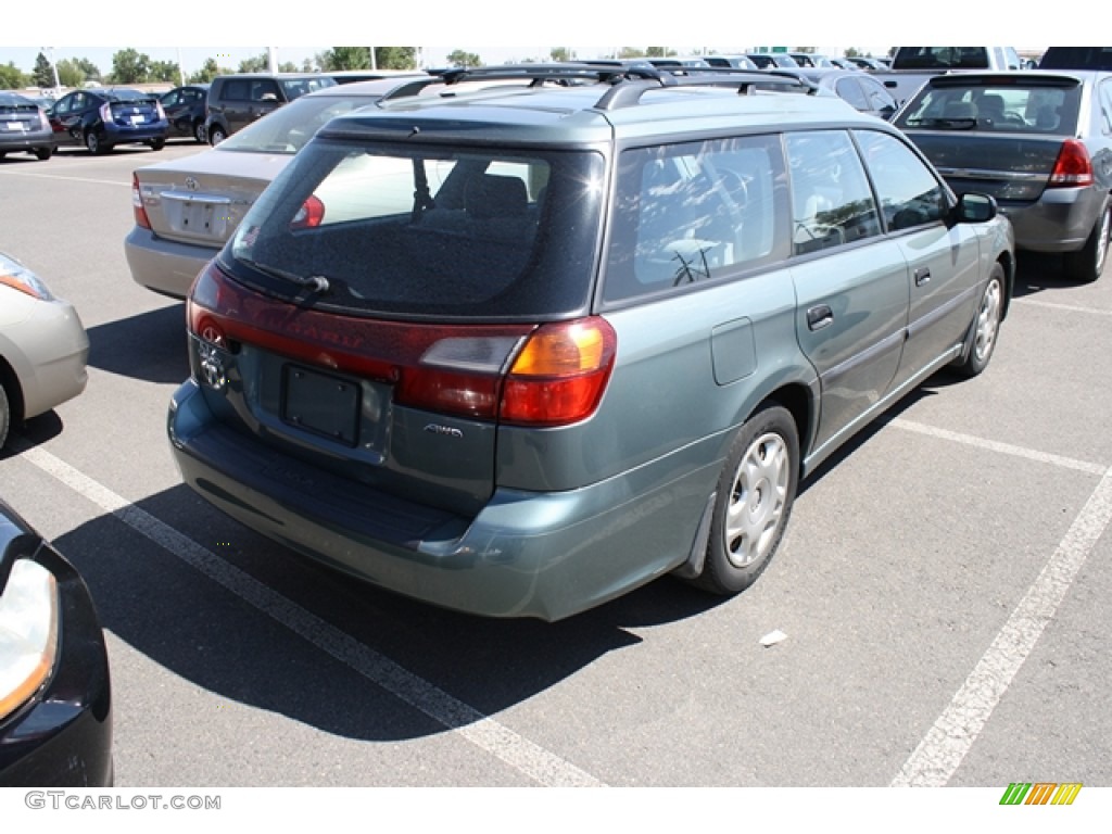 2002 Legacy L Wagon - Wintergreen Metallic / Beige photo #2