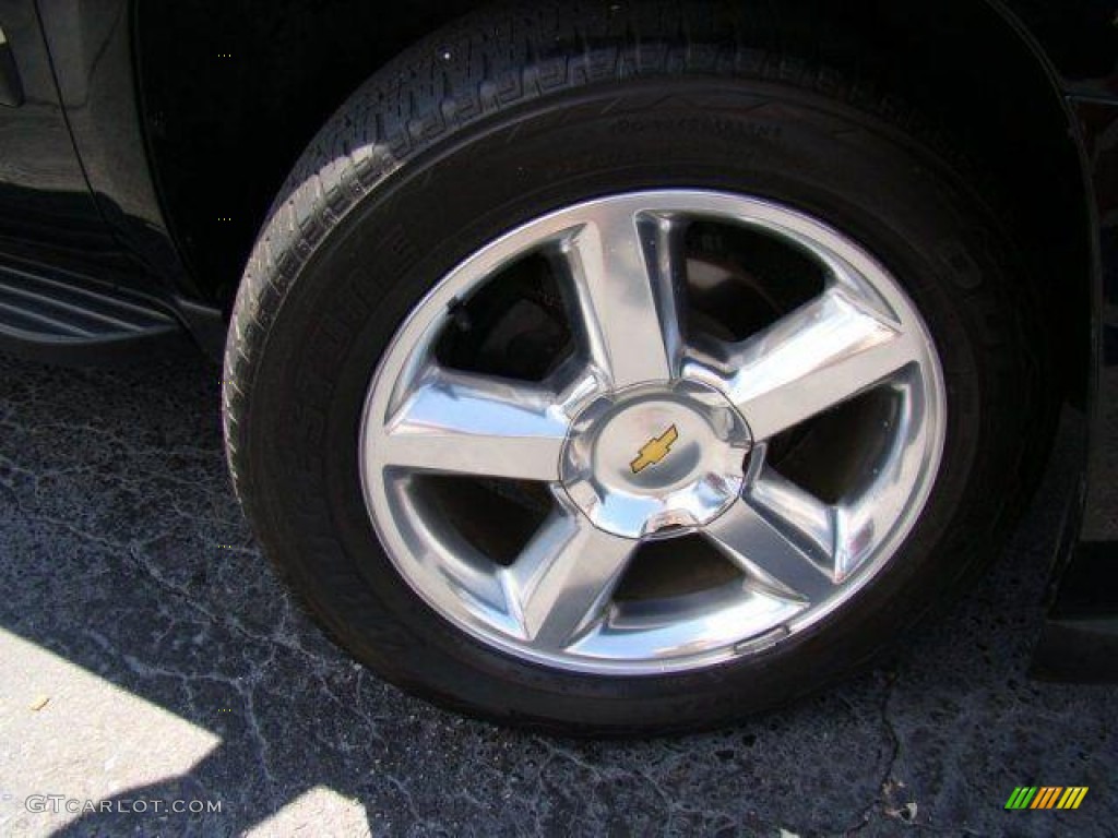 2010 Chevrolet Suburban LTZ Wheel Photos