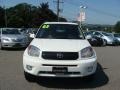 Super White - RAV4 4WD Photo No. 2