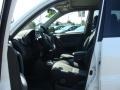 Super White - RAV4 4WD Photo No. 7