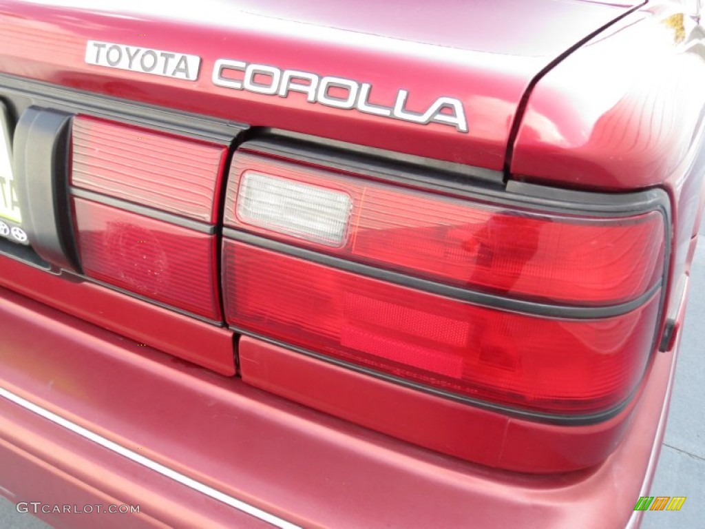 1991 Toyota Corolla LE Sedan Marks and Logos Photo #70249441