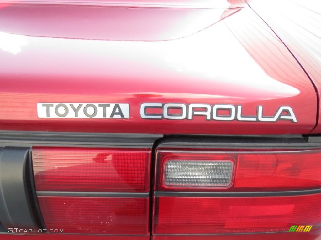 1991 Corolla LE Sedan - Medium Red Pearl Metallic / Gray photo #16