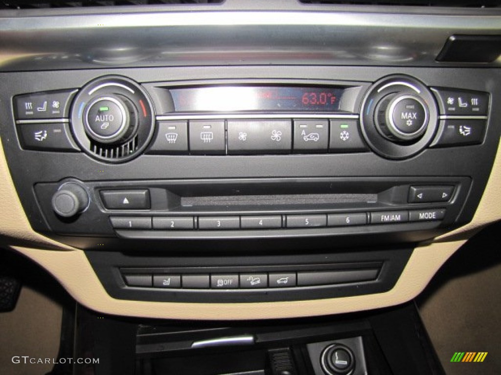 2011 BMW X5 xDrive 35i Controls Photo #70252311