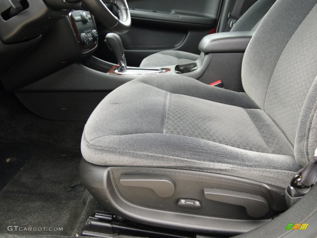 2011 Impala LT - Summit White / Gray photo #13