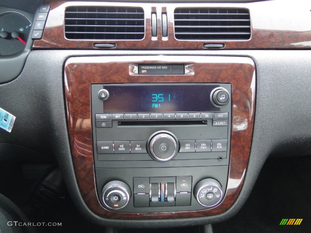 2011 Impala LT - Summit White / Gray photo #20