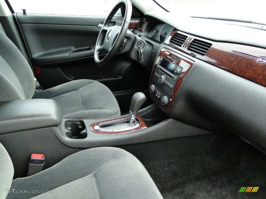 2011 Impala LT - Summit White / Gray photo #23