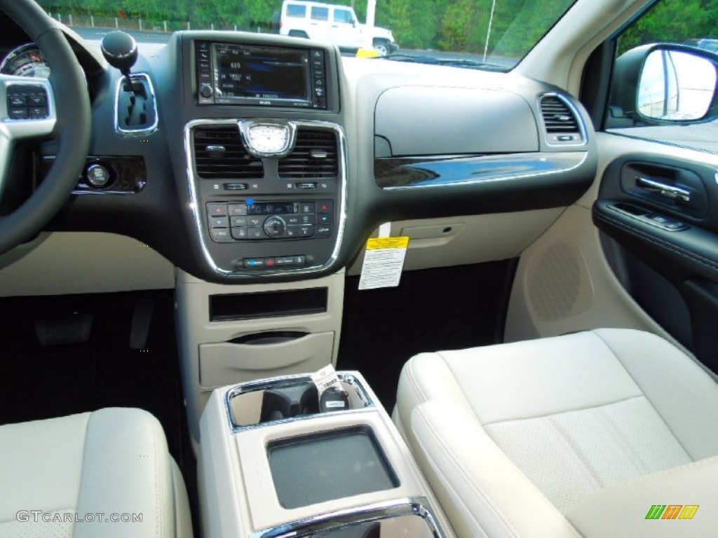 2013 Town & Country Touring - L - Crystal Blue Pearl / Dark Frost Beige/Medium Frost Beige photo #19