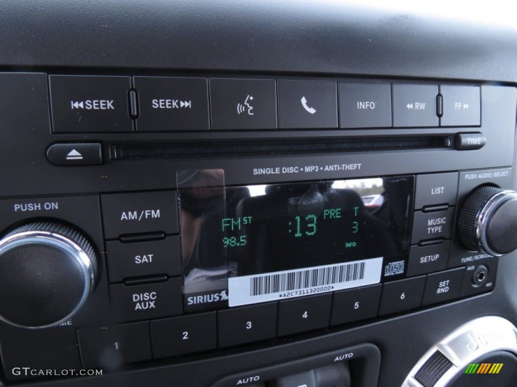 2012 Jeep Wrangler Call of Duty: MW3 Edition 4x4 Audio System Photos