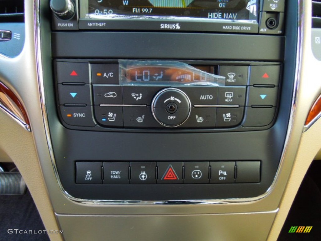 2013 Jeep Grand Cherokee Limited Controls Photo #70259869