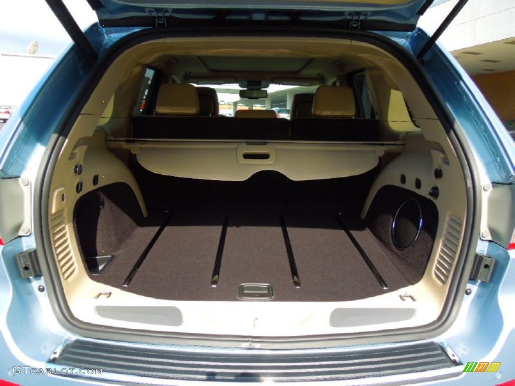2013 Jeep Grand Cherokee Limited Trunk Photo #70259923