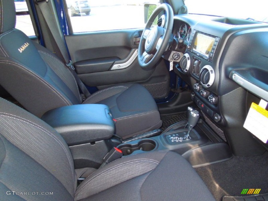 2013 Wrangler Unlimited Sahara 4x4 - True Blue Pearl / Black photo #23