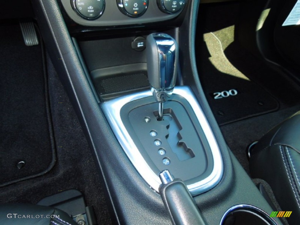 2013 Chrysler 200 Limited Sedan 6 Speed AutoStick Automatic Transmission Photo #70260361