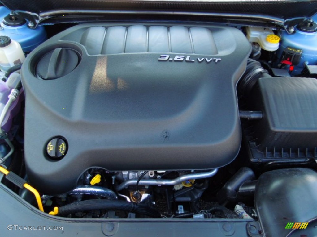 2013 Chrysler 200 Limited Sedan 3.6 Liter DOHC 24-Valve VVT Pentastar V6 Engine Photo #70260448