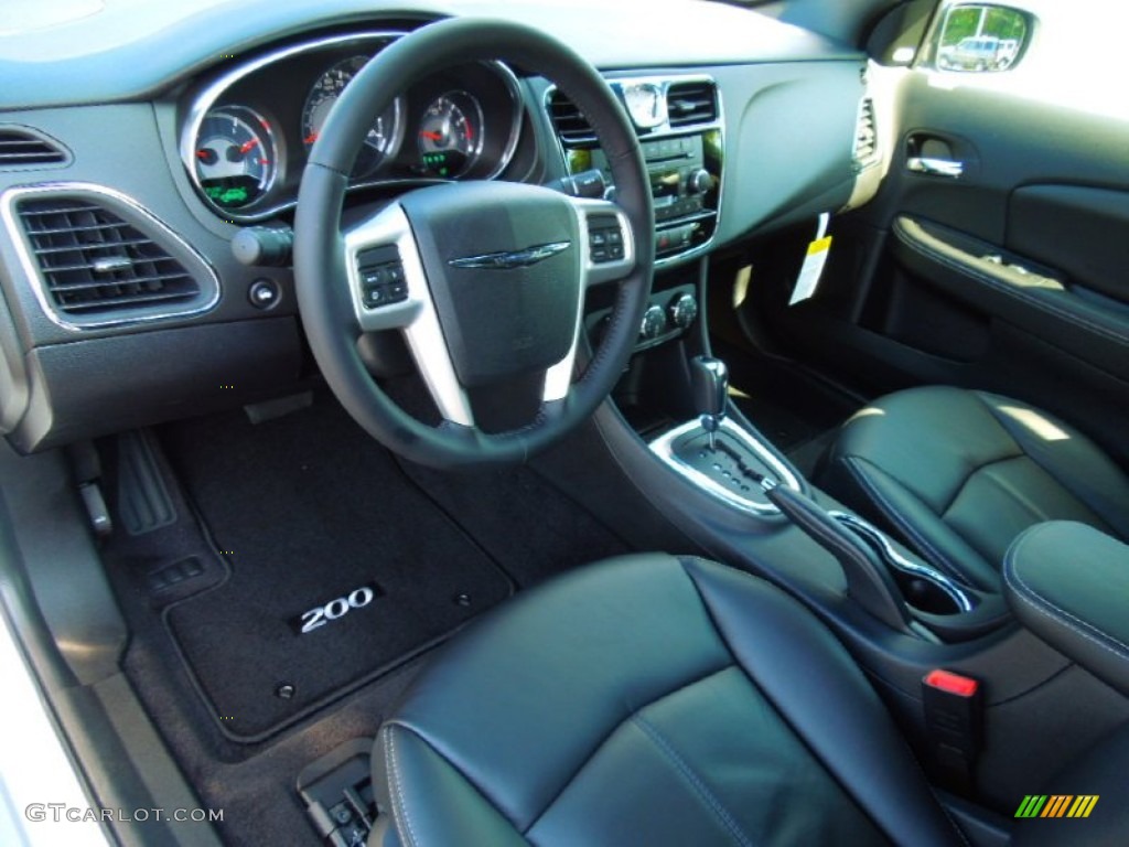 Black Interior 2013 Chrysler 200 Limited Sedan Photo #70260454