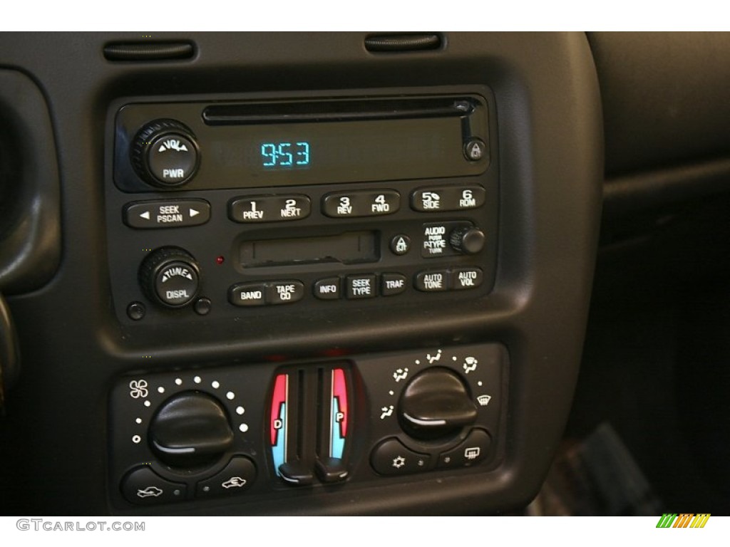 2004 Chevrolet Monte Carlo Intimidator SS Audio System Photos