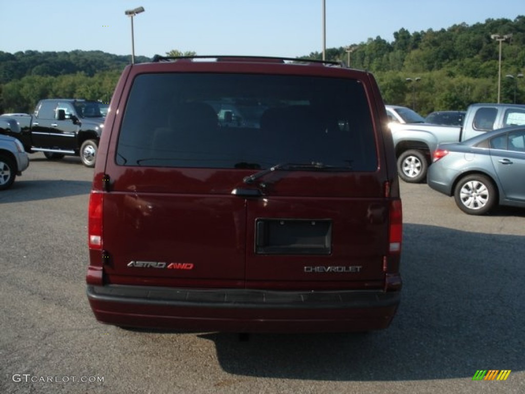 2003 Astro AWD - Dark Carmine Red Metallic / Neutral photo #5