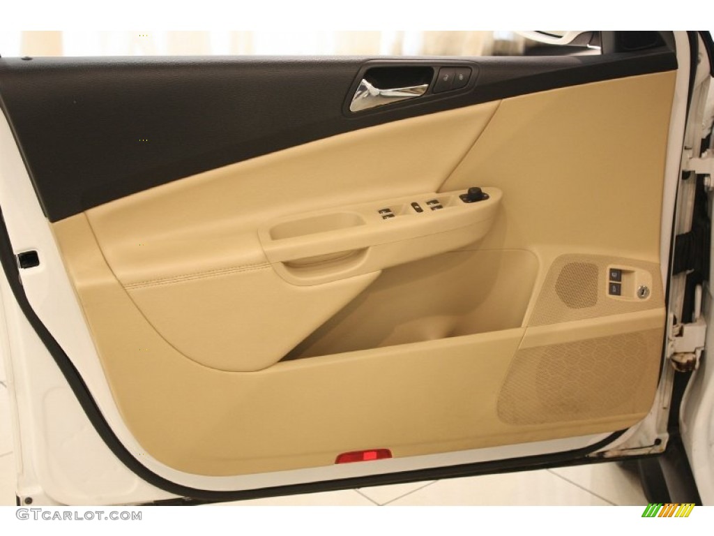 2008 Volkswagen Passat VR6 Sedan Pure Beige Door Panel Photo #70263991