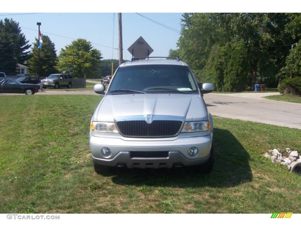2000 Navigator  - Silver Metallic / Medium Parchment photo #2