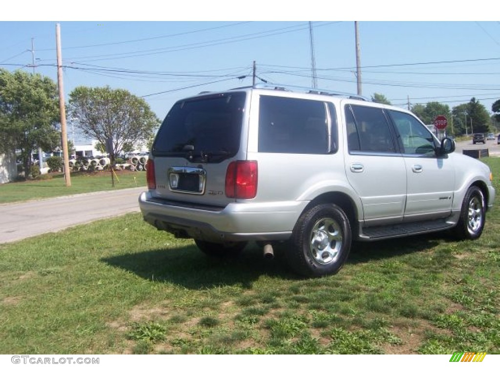 2000 Navigator  - Silver Metallic / Medium Parchment photo #5