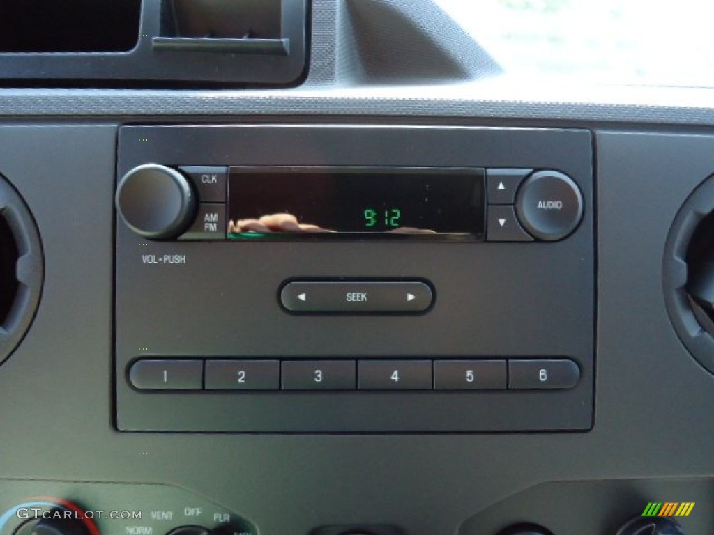 2012 Ford E Series Van E350 Extended Cargo Audio System Photo #70270705