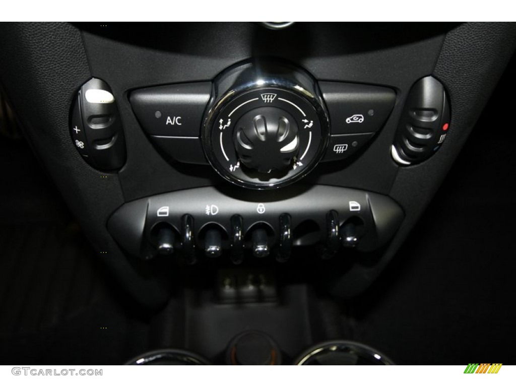 2013 Cooper S Hardtop - Midnight Black Metallic / Carbon Black photo #16