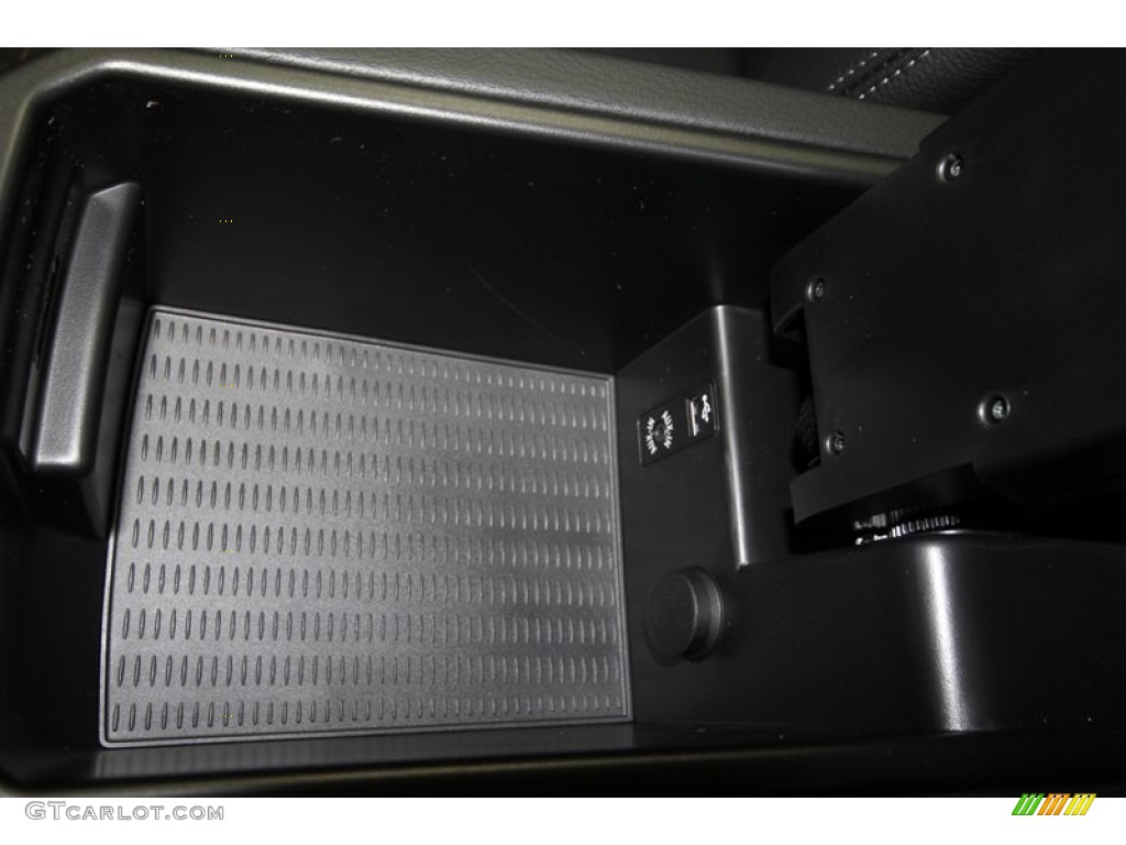 2013 X3 xDrive 28i - Black Sapphire Metallic / Black photo #19