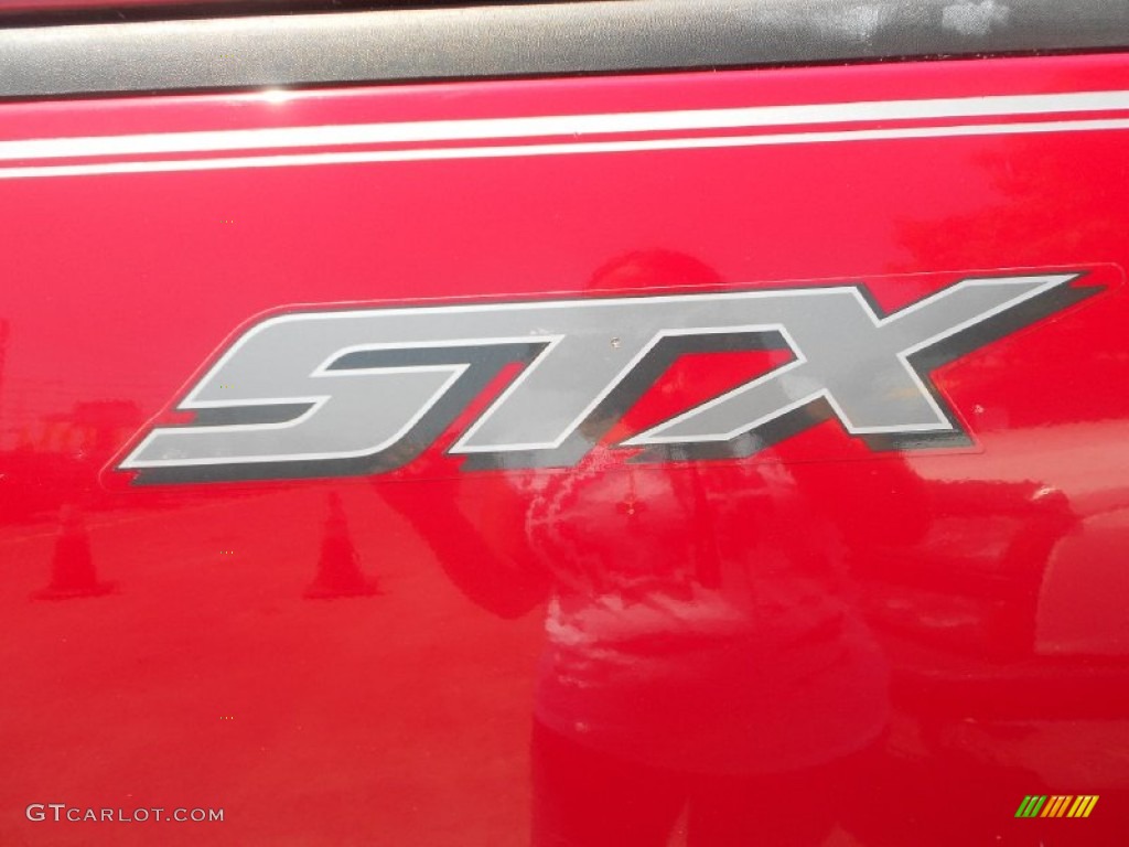 2005 F150 STX SuperCab - Bright Red / Medium Flint Grey photo #11
