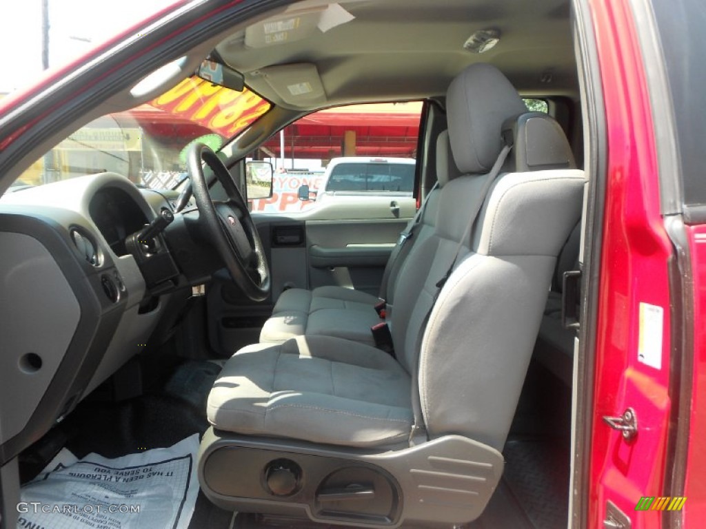 2005 F150 STX SuperCab - Bright Red / Medium Flint Grey photo #21