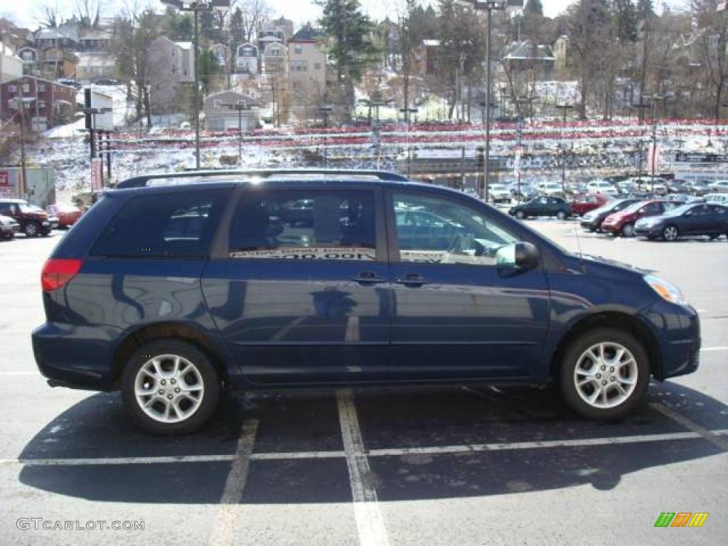 2004 Sienna LE AWD - Stratosphere Mica / Stone Gray photo #5