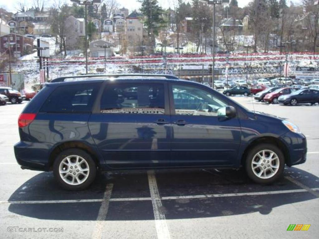 2004 Sienna LE AWD - Stratosphere Mica / Stone Gray photo #5