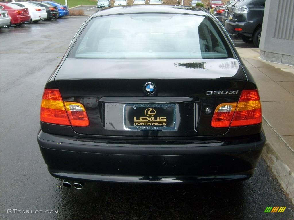 2002 3 Series 330xi Sedan - Jet Black / Grey photo #4