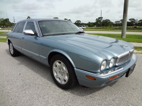 2002 Jaguar XJ Vanden Plas Data, Info and Specs